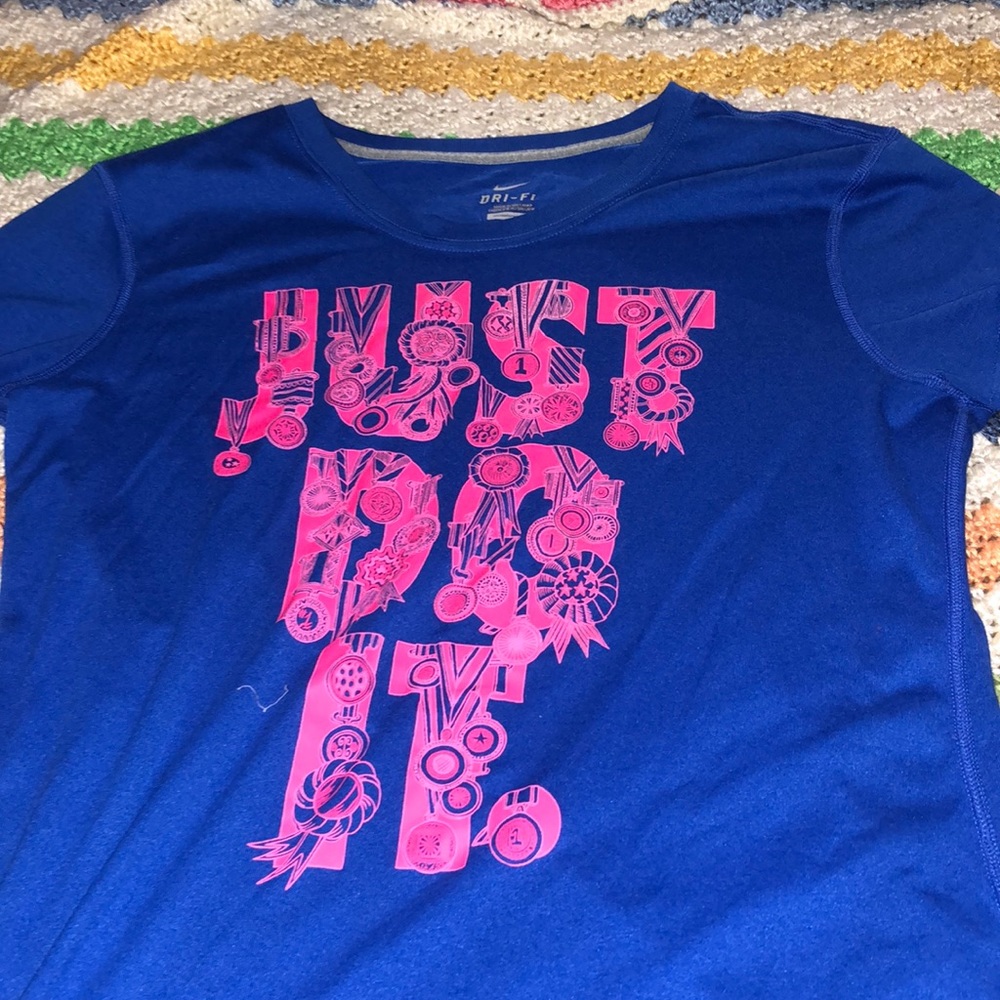 NIKE WOMENS DRI FIT SHIRT